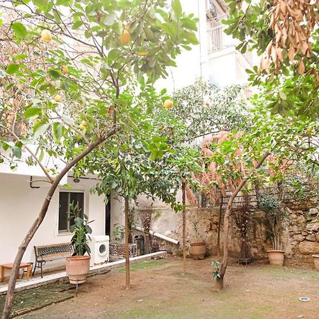 Quiet And Central Flat With Private Backyard Garden Атина Екстериор снимка