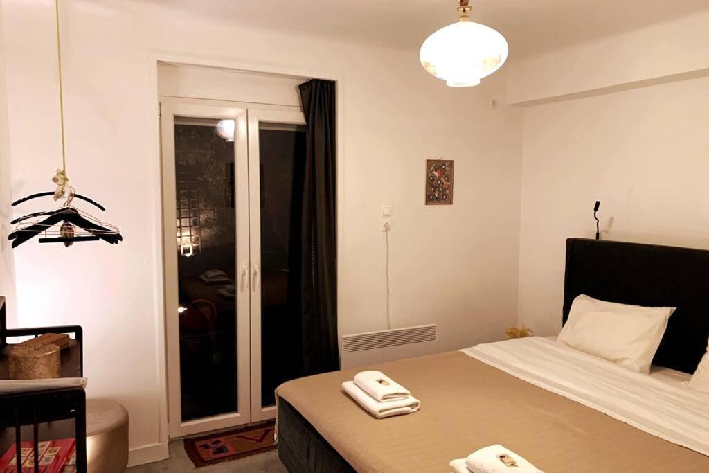 Quiet And Central Flat With Private Backyard Garden Атина Екстериор снимка