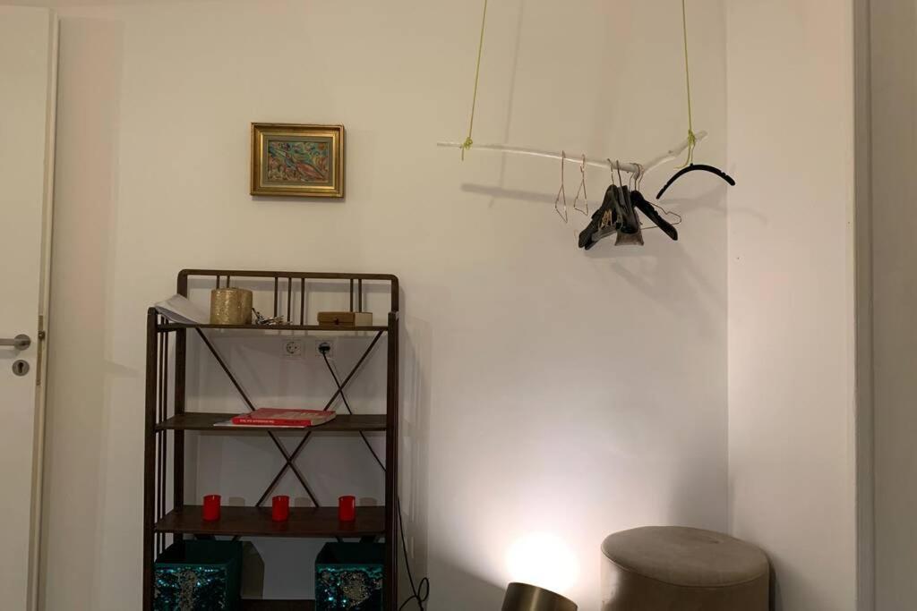 Quiet And Central Flat With Private Backyard Garden Атина Екстериор снимка