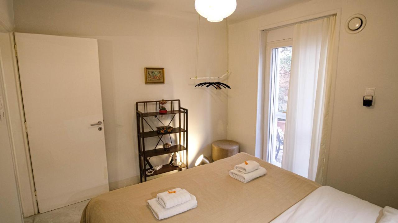Quiet And Central Flat With Private Backyard Garden Атина Екстериор снимка