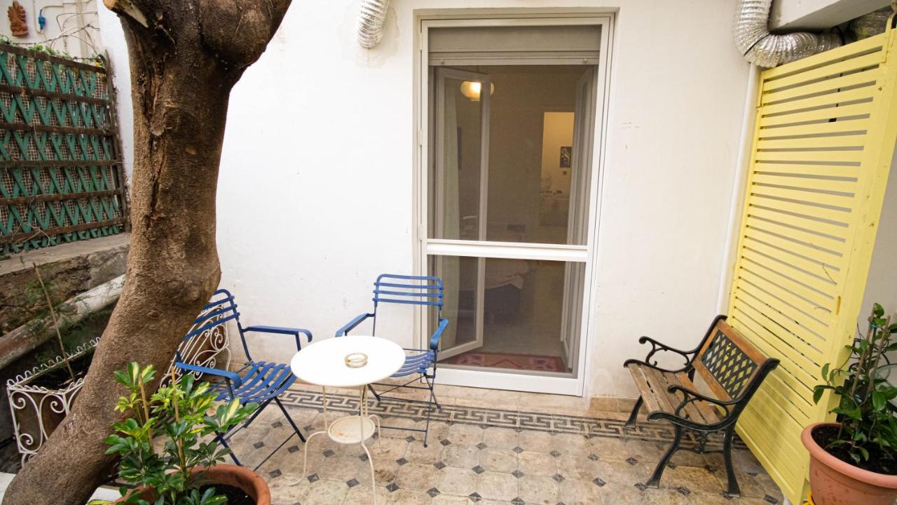 Quiet And Central Flat With Private Backyard Garden Атина Екстериор снимка